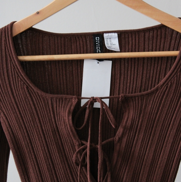 H&M Divided 2-Piece Set - Picture 10 of 14